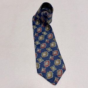 Geoffrey Beene Italian silk tie